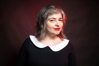 Mariana Enríquez da el salto a Netflix